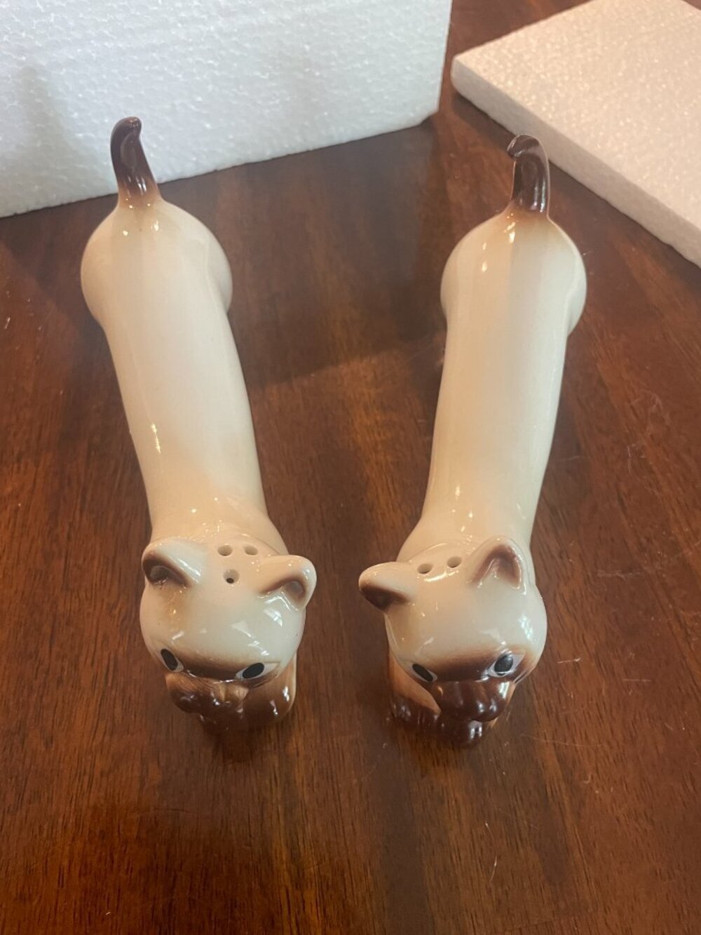 NIB! Cracker Barrel Long Siamese Cats Salt Pepper Shaker Set Ceramic! - Picture 3 of 7